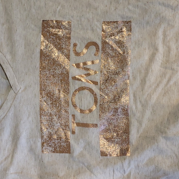 Tom's for Target short sleeved tshirt. Size medium - Picture 3 of 5
